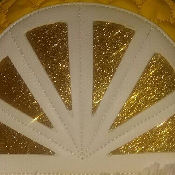 NWT Betsey Johnson Quilted Lemon Cosmetic Bag Zip - Picture 2 of 8